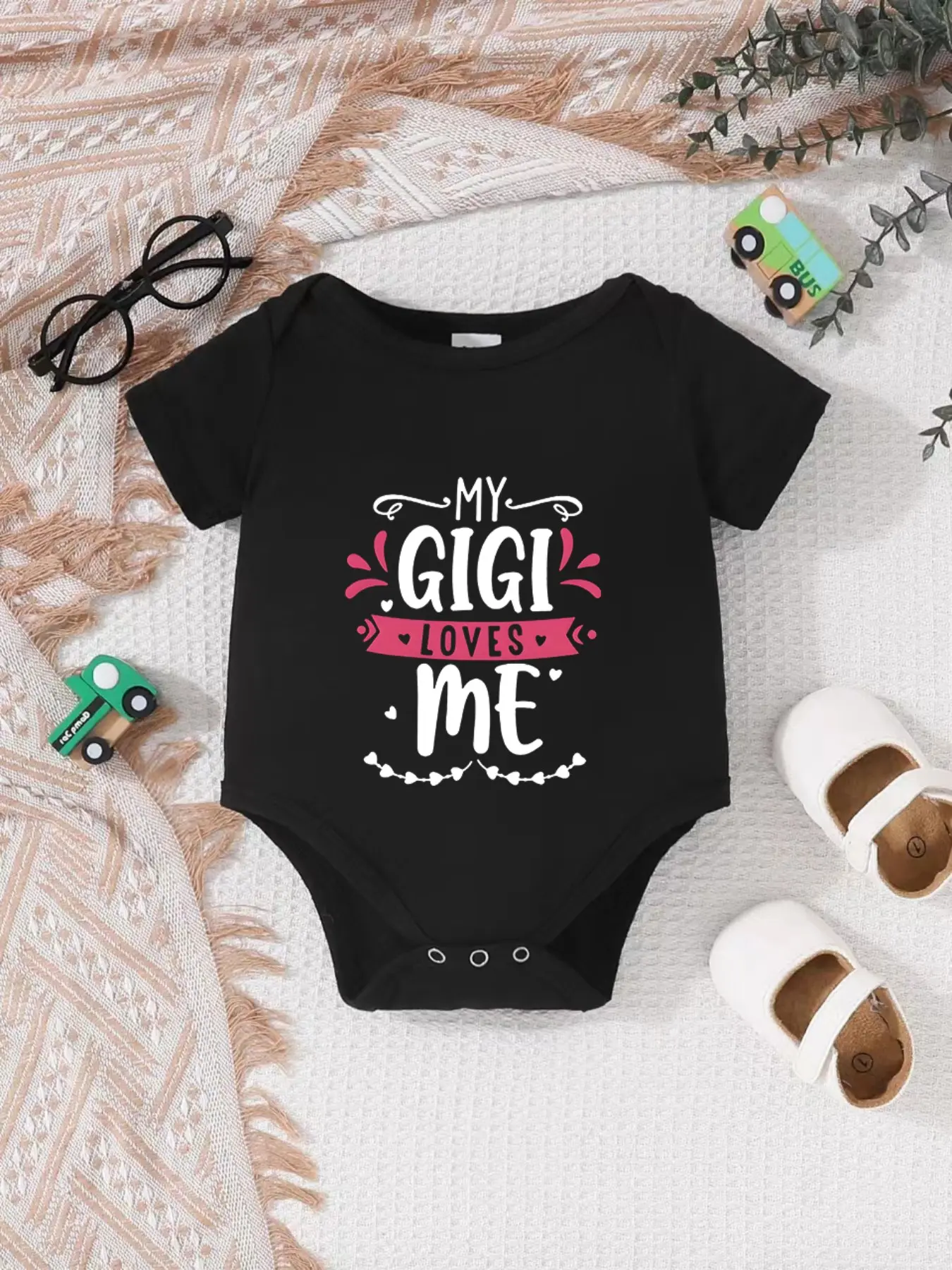 Newborn Summer Short Sleeve Triangle Onesie, Unisex Baby Soft and Cute Print Jumpsuit, My Gigi Loves Me Design, Fitted One-Piece, Infant Outfit, Newborn Outfits, Newborn Onesies