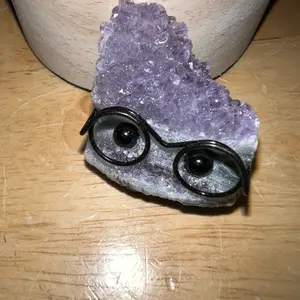 Small amethyst cluster with eyes and glasses - super cute