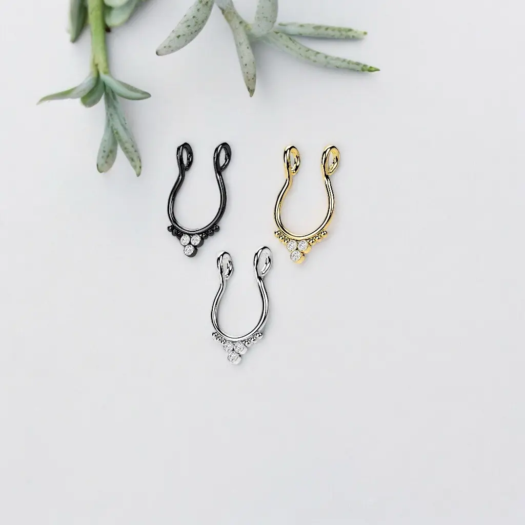Fake septum ring, clip on No piercing needed  Just a clip on
