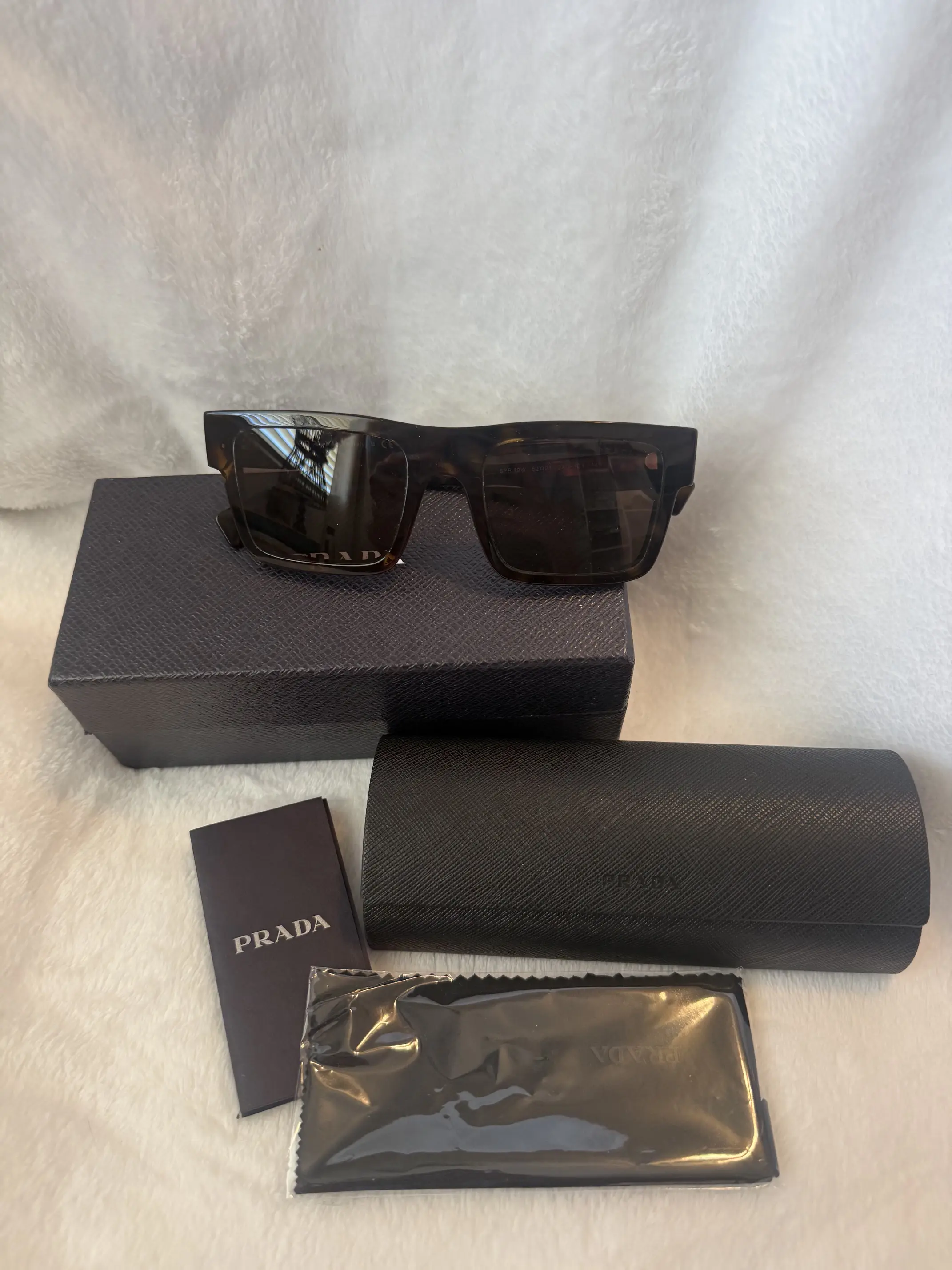Pre-owned Prada Brown Tortoise Shell Frame Sunglasses with Case and Box Gorgeous