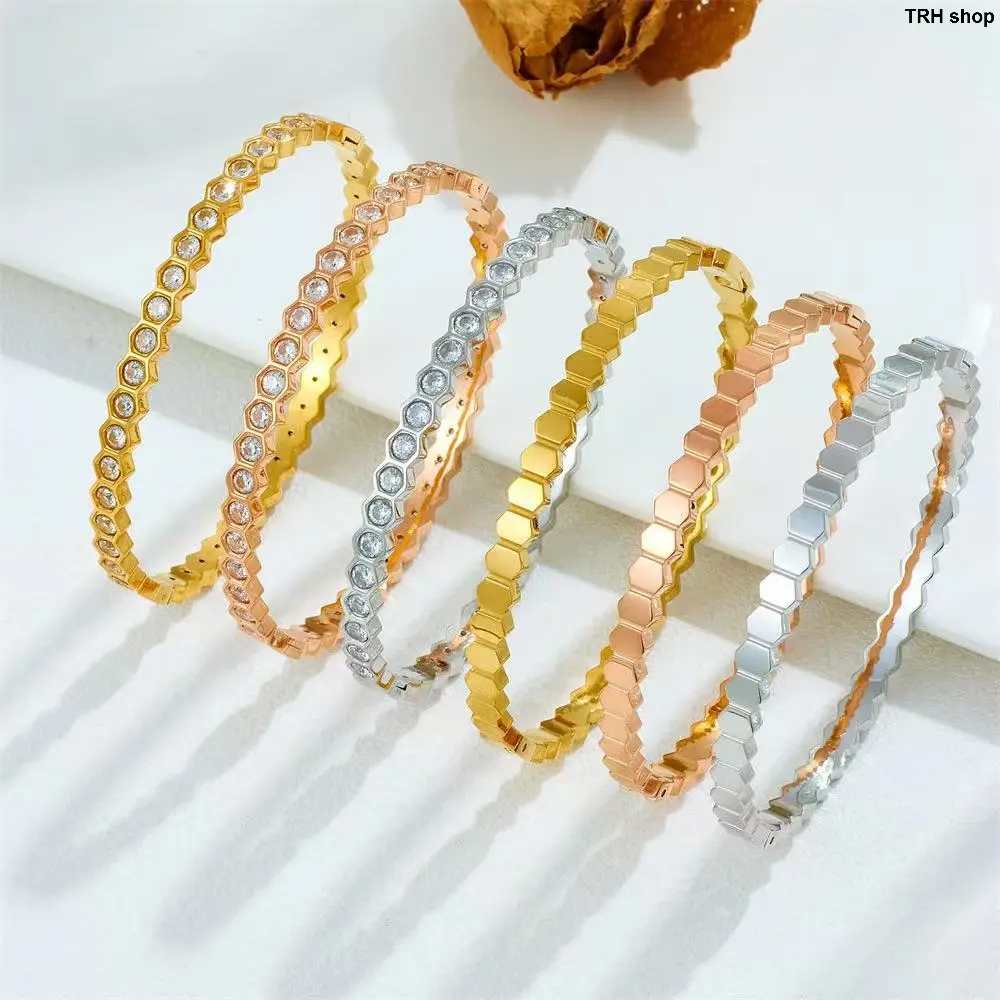 Women’s Titanium Steel Hexagonal Honeycomb Open Cuff Bracelet - Geometric Rhombus Design, Minimalist Ins-Style High-End Unique Hand Jewelry for Daily, Streetwear Outfits