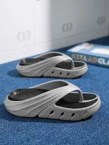 Men's Flip-Flops Soft Sole Comfortable Sandals, Indoor Bathroom Outdoor Beach Casual Footwear, Rubber Material, Less Than Ankle Height