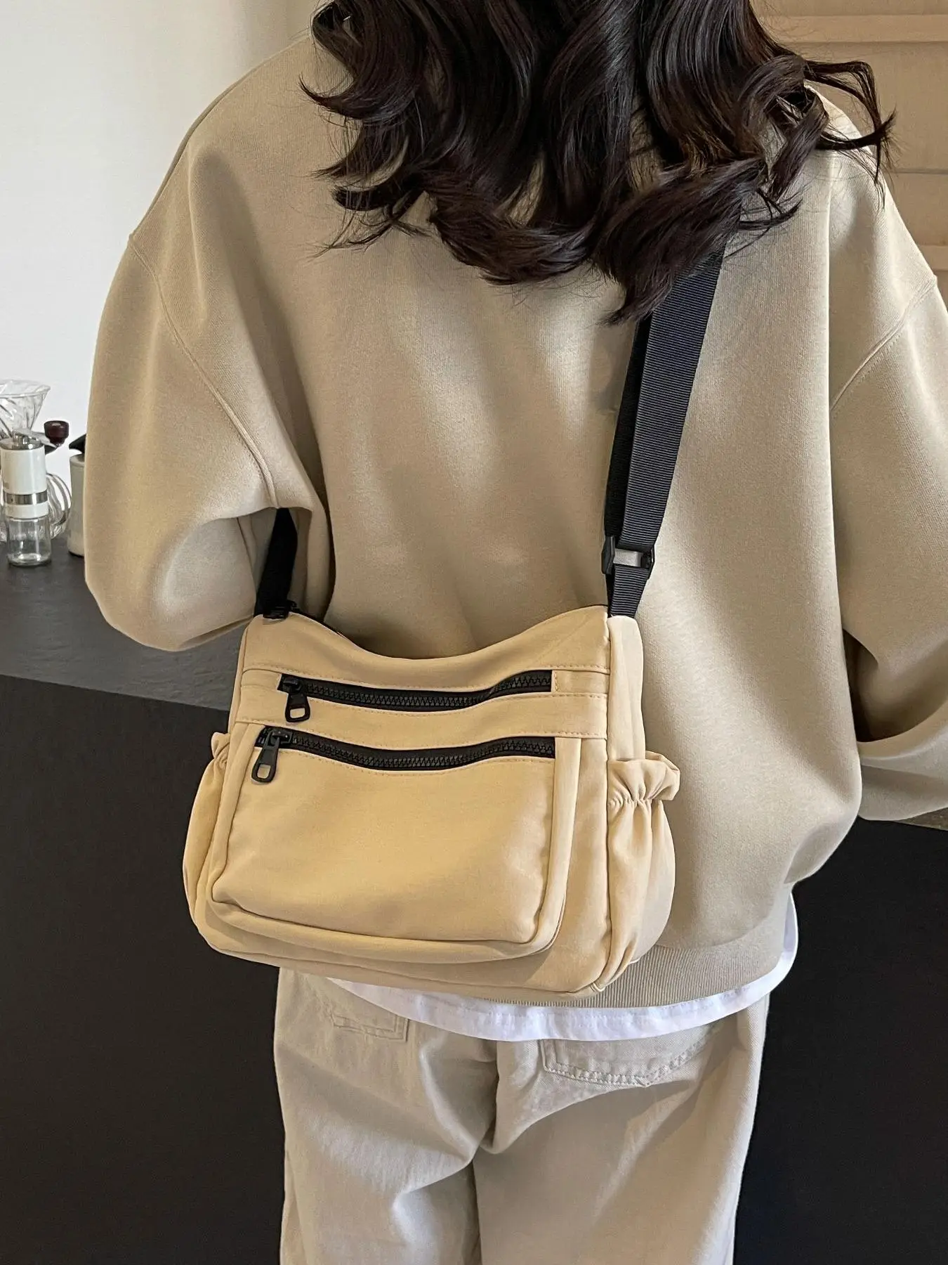 Women's Casual Solid Color Crossbody Bag, 2025 New Style Fashionable Zipper Messenger Bag for Daily Used, Trendy All-match Purse for Commute