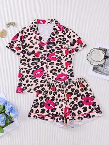 Women's 2-Piece Sleepwear Loungewear Pajama Set, Valentine Leopard Heart Lip Print Short Sleeve Fitted Shorts, Comfortable Soft Skin-Friendly Elastic Waist