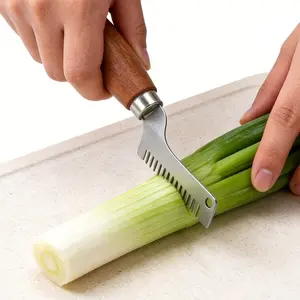 1/2pcs Wooden Handle Garlic Chopper Manual Onion Slicer, Kitchen Utensils for Grinding Garlic & Onions, Essential Cooking Accessory
