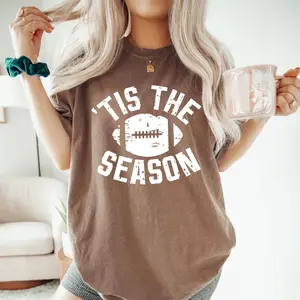 Comfort Colors Tis The Season Football Shirt, 'Tis The Season Sports T-Shirt, Retro Football Mom Tee, Game Day Apparel