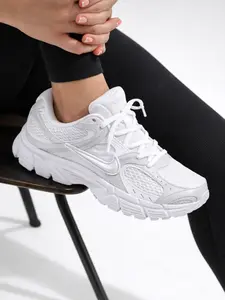 Nike V5 RNR White Black Metallic Silver HQ7901-101 Women's Fashion Sneaker New