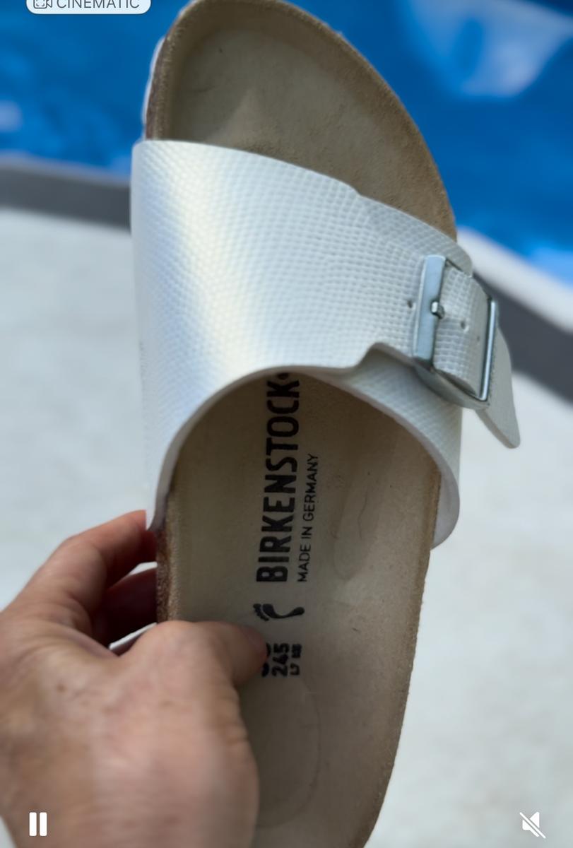 Item: WHITE LIZARD, 7/7.5