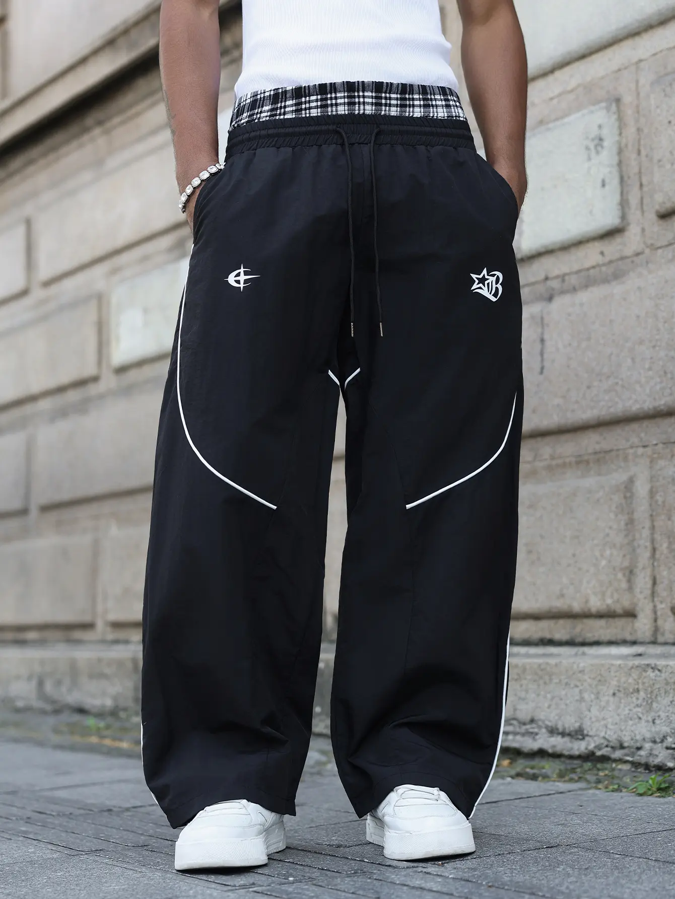 Menswear Men’s Casual Wide-Leg Long Pants, Plaid Patchwork Design, Curved Waistband with White Embroidery & Drawstring, Contrasting Waist, Symmetrical Minimalist Details, Lightweight Urban Relaxed Style, Colorblock, Mid Waist, Fashion, Trousers, Machine W