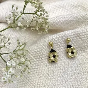 Delicate Keya Flower Dangle Earrings