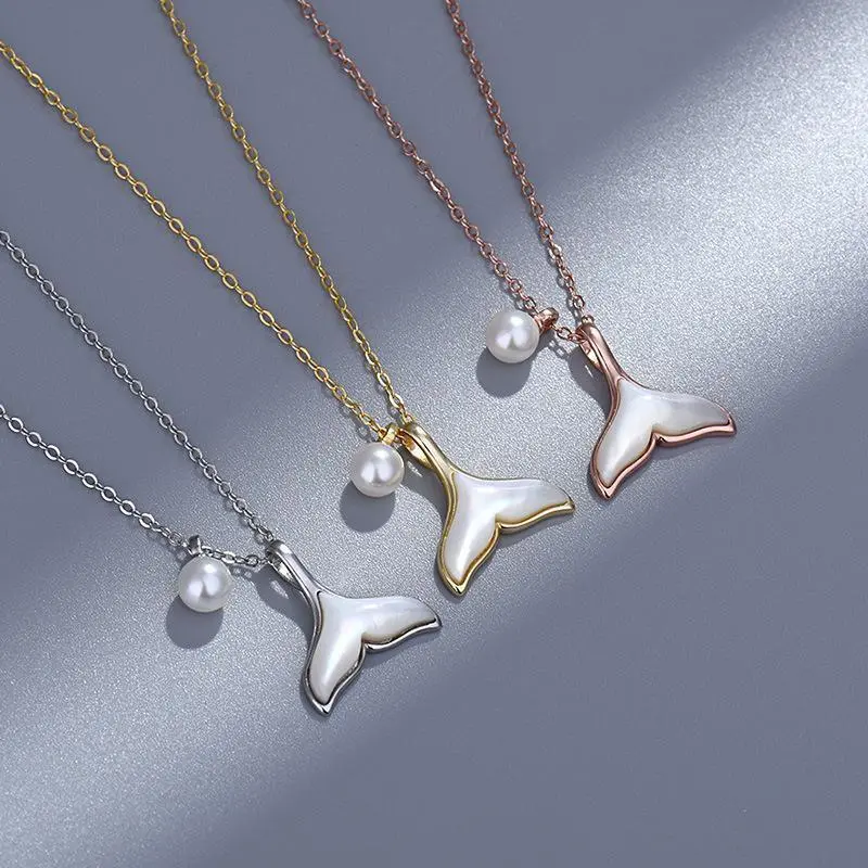Dainty Pearl Necklace with a Mermaid Fishtail Shell Pendant, Classic Clavicle Chain Strap Jewelry Gift for Women, Fish-Shaped Pendant Necklaces, Chain Strap Necklaces