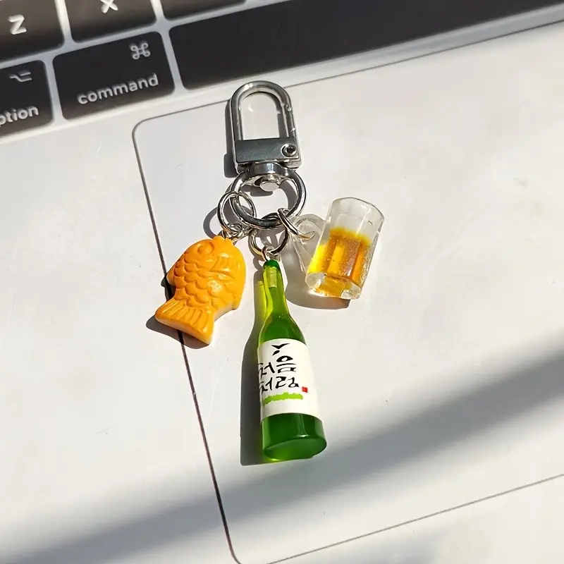 2pcs Resin Soju Bottle & Shot Glass Keychain with Fish-Shaped Bun Charm, Lobster Clasp, Decorative Ladies Keyring for Birthday, Key Chain Cute, Cute Keychain Accessory