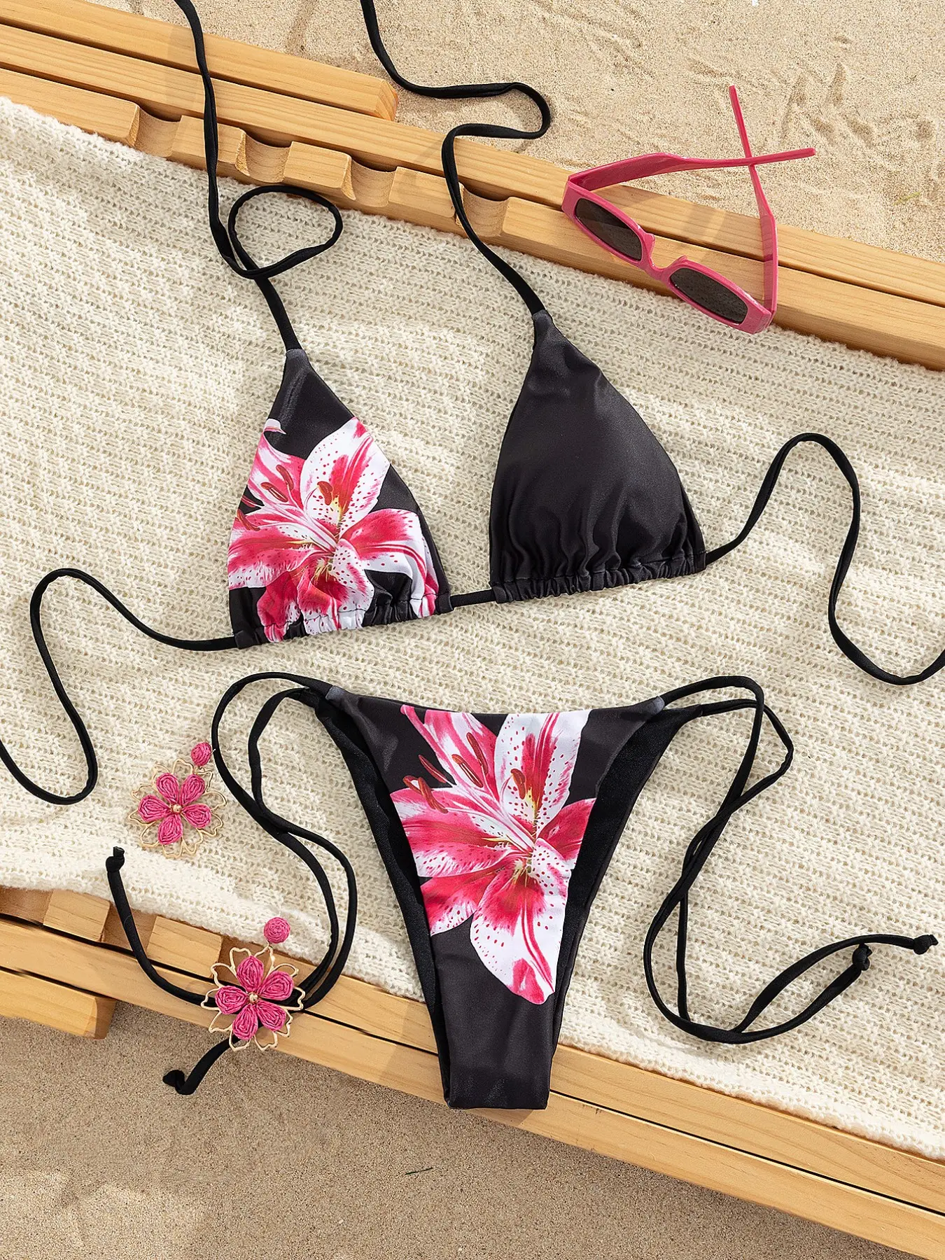 Ladies' summer beach black floral pattern two-piece bikini, Floral Print Bikini, triangle tie high neck top and side tie bottom, extremely tempting sexy swimwear, suitable for women, holiday pool party fashion swimsuit, Bikini Set, Bikinis Sets