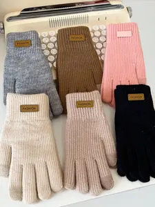 Unisex Thick and Warm Knitted Gloves, Suitable for Autumn and Winter, Cute Cold-resistant Touchscreen Gloves, Soft and Comfortable Gloves for Outdoor Activities
