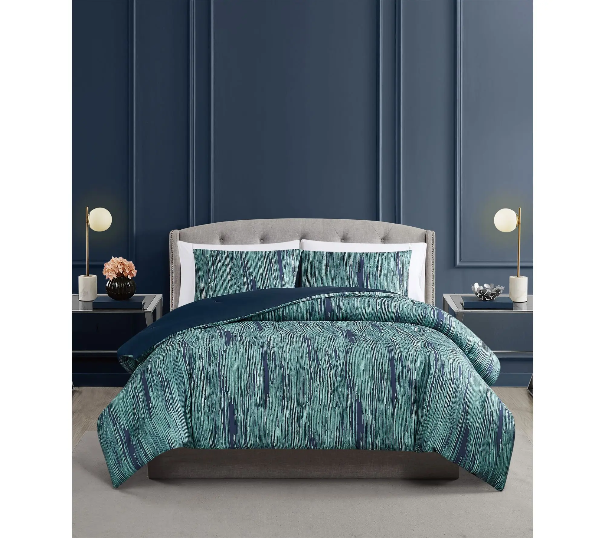 Vince Camuto Linework Stripe 3 Piece King Comforter Set