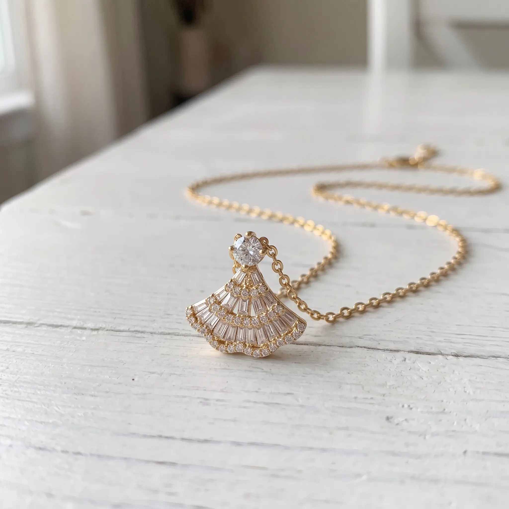 Silver Fan Crystal Pendant Necklace, Art Deco Bridal Jewelry, Minimalist Sparkly Chain