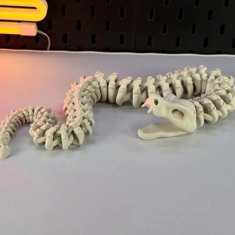 1pc 3D Printed Skeleton Snake Figurine, Home Decor Statue, Decorative Figurines, Halloween Christmas Gift, Birthday Prank Prop, Versatile Decoration, Collectible Room Decor
