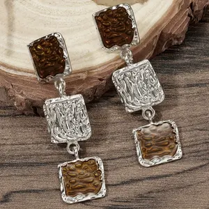 1 Pair of Fashionable Geometric Block Earrings in Golden-Brown Caramel, Baroque Vintage Square Long Drop Earrings with Hong Kong Style Temperament, Coffee-Brown Designer Earrings