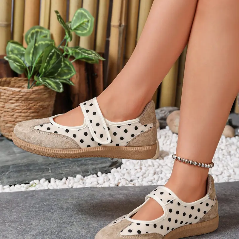 Ladies Dance Sneakers Comfortable Lightweight Non Slip Dance Footwear Jazz Shoes for Women Perfect for Ballet Hip Hop and Aerobics Dancing Shoes