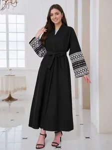 Women's Elegant Muslim Ramadan Belted Abaya Dress, Loose-Fit Ethnic Pattern Long Robe with Pockets & Belt, Casual All-Season Wear