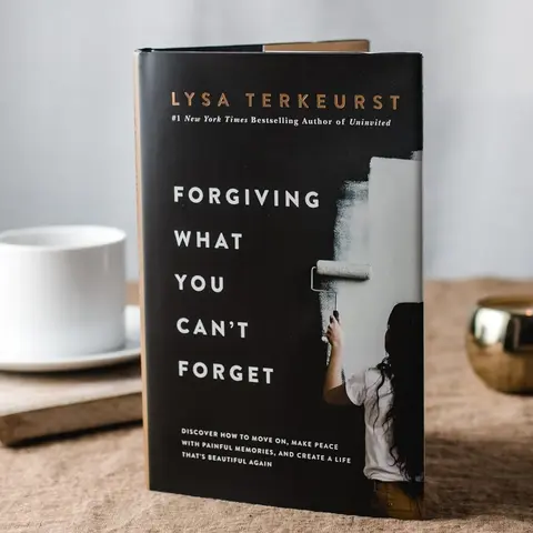 Forgiving What You Can't Forget: Discover How to Move On, Make Peace with Painful Memories, and Create a Life Thats Beautiful Again