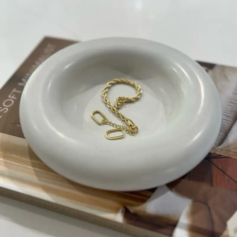 Halo Brilliance Collection Handmade Concrete Round Tray Modern Design for Home Decor