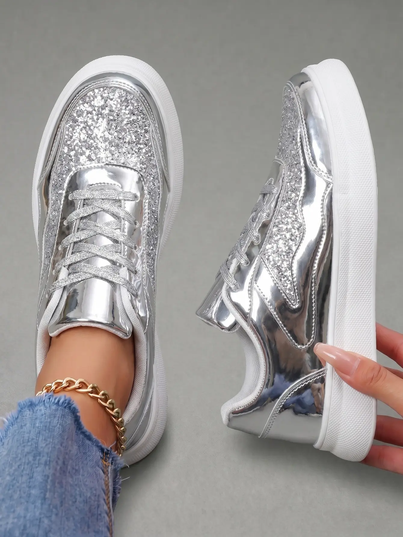 Women's Sparkle Platform Shoe, Silver Glitter Casual Sneakers with a Cushioned Sole for Walking and Festivals, Walking Shoes, Round Toe, Plain, Laces Casual Trainers