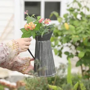 Vintage metal flower pots flower buckets, garden decoration vintage vases chic flower pots rustic style decorations iron vases