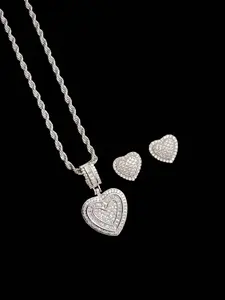 2Piece/Set Women Hiphop Love Heart Pendant Necklace With Love Heart Earring Fashion Vintage Hip Hop Necklace With Earring Is Perfect For Party Or Everyday Lovers' Gifts Fashionable Matching Jewelry Set Zirconia Jewelry Set