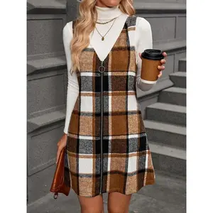 A women's thick plaid fabric is suitable for autumn and winter A-line metal zipper ring decorative plaid sleeveless dress, casual basic fashion, suitable for retro style, daily street and other stylings.