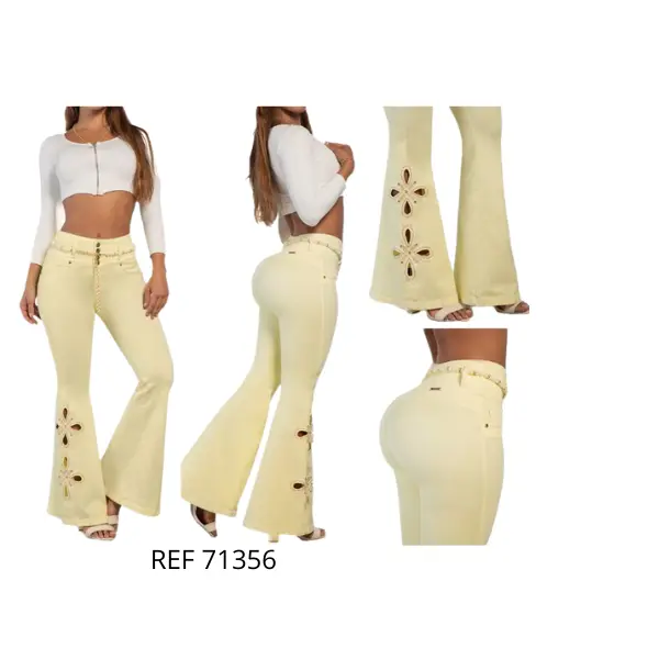 Premium Colombian bell-bottom jeans with a push-up effect that enhances the buttocks. A slim fit with a beautiful rhinestone detail that accentuates your curves. Beautiful jeans.