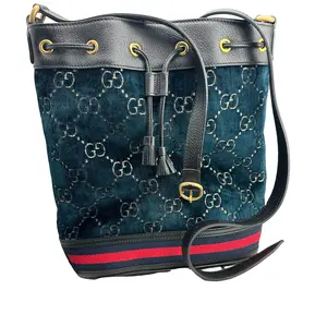 Pre-owned GUCCI Velvet Shoulder Bags Ophidia GG Bucket Bag in Navy with Web
