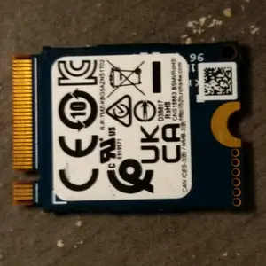 Kioxia BG5 256GB KBG50ZNS SSD M.2 NVMe PCIe Gen4x4 PCIe Gen4x4