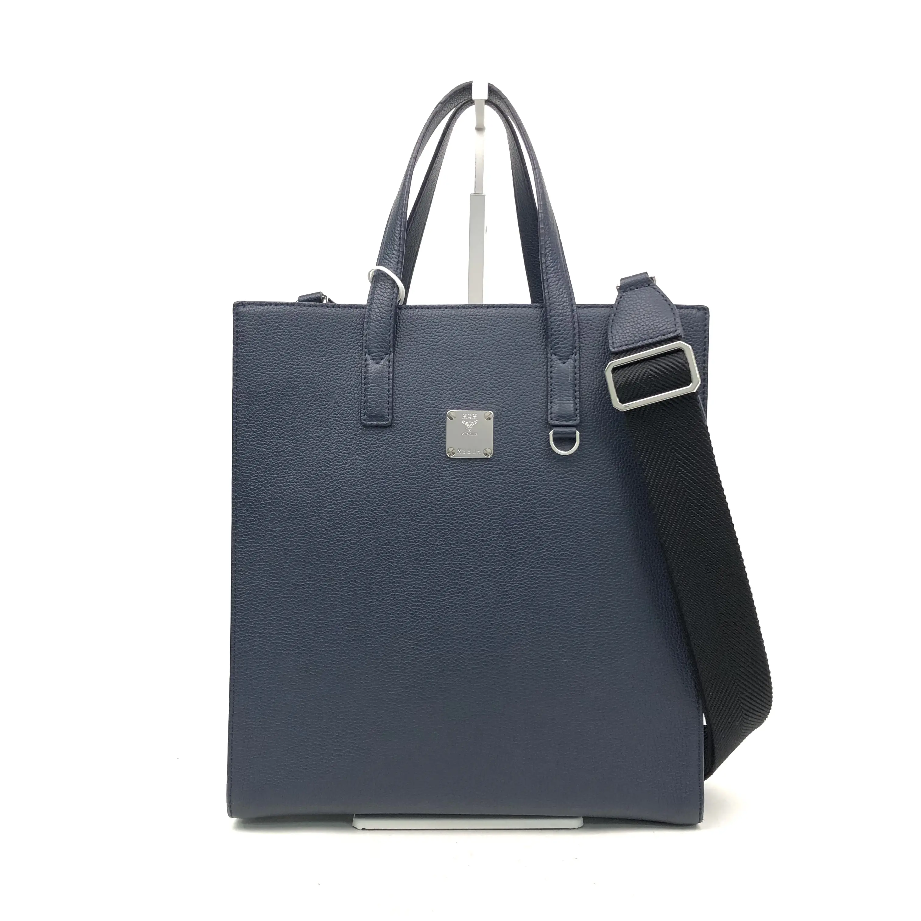 Pre-owned MCM Leather Shoulder Bags 10.24'' R829 Shoulder Bag C1366850257 0720 T5 Betsy