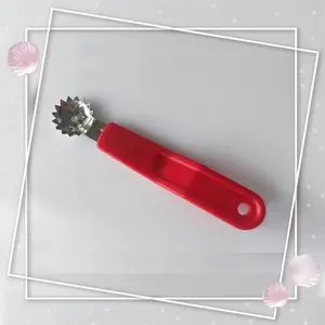 1pc Using a fruit and vegetable corer, easily remove tomato stems and strawberry cores.