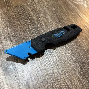 Texture blue Milwaukee fastback