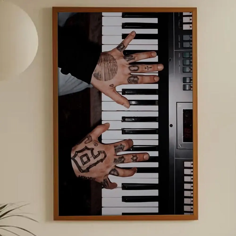 Black and White Matt Piano Hands Hanging Poster - Artistic Music Wall Art Print, Minimalist Keyboard Photography Decoration for Bedroom, Studio