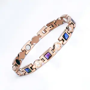 High-quality strong magnetic bracelet for women, 3500 Gauss magnets, strength relieves hand discomfort, oxidation-resistant, skin-friendly and hypoallergenic, an excellent gift for Valentine's Day, birthdays and New Year.