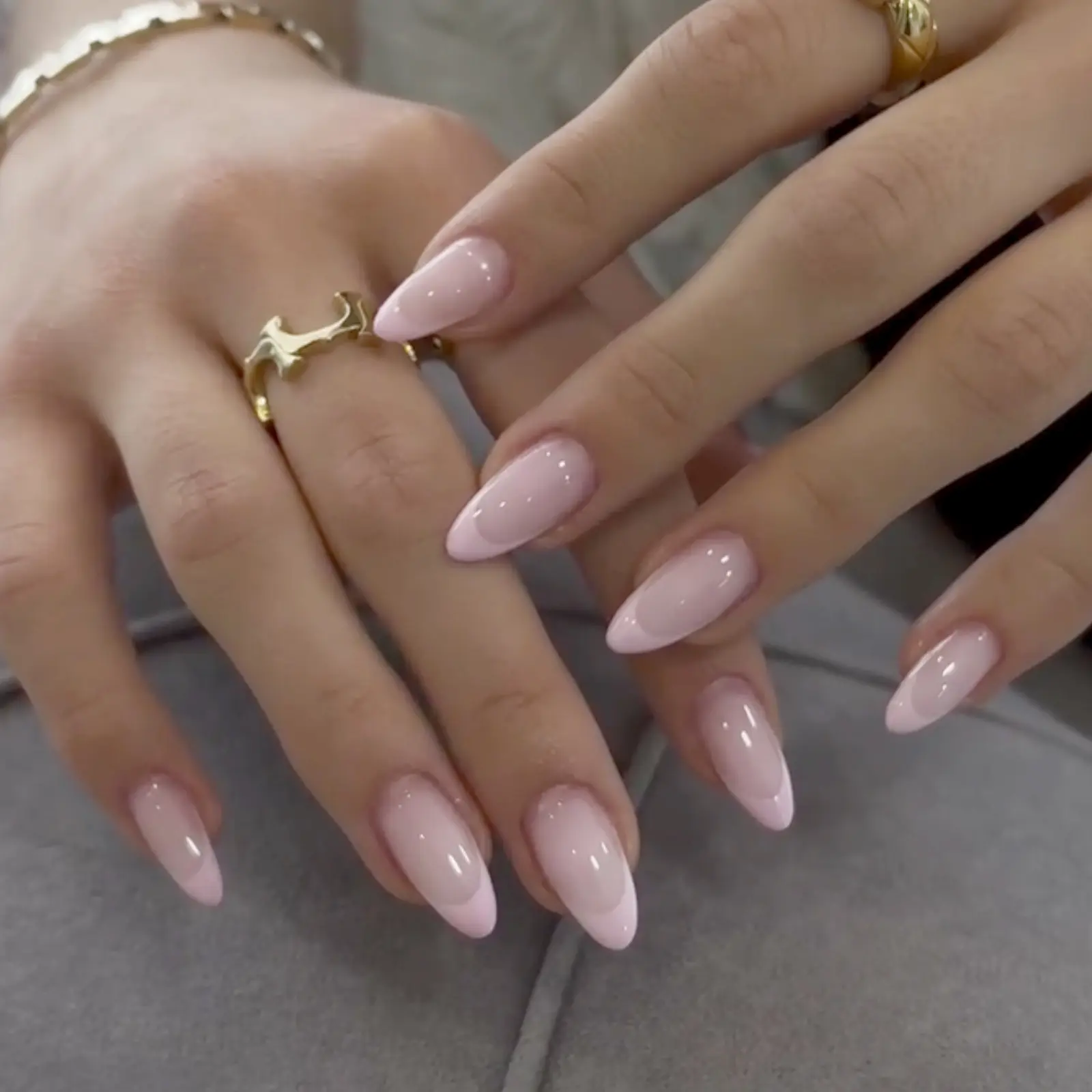 24 Pcs French Edge Almond Nail Tips, Medium Length Stylish Acrylic Nails, Simple Style Wearable Manicure Set, Almond Fake Nails, Decorative Nails, No Flammable Liquid