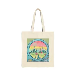 Summer Tote | Gary is in the yard again