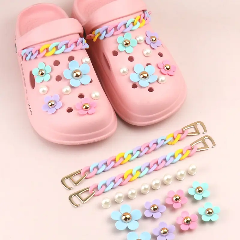 18pcs Novelty Multicolor Chain & Flowers & Faux Pearls Design Shoes Decorations, Shoe Decoration Charms, Decorative Shoe Accessories, Fashionable Unique Shoes Accessories, Shoe Charm Set Gifts For Clogs Design, Footwear