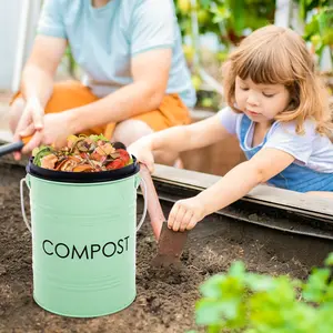 Kitchen Compost Bin, 1.3 Gallon Countertop Compost Bin with Lid, Indoor Compost Bucket Includes Inner Bucket Liner and Carbon Filter, Small Compost Bin