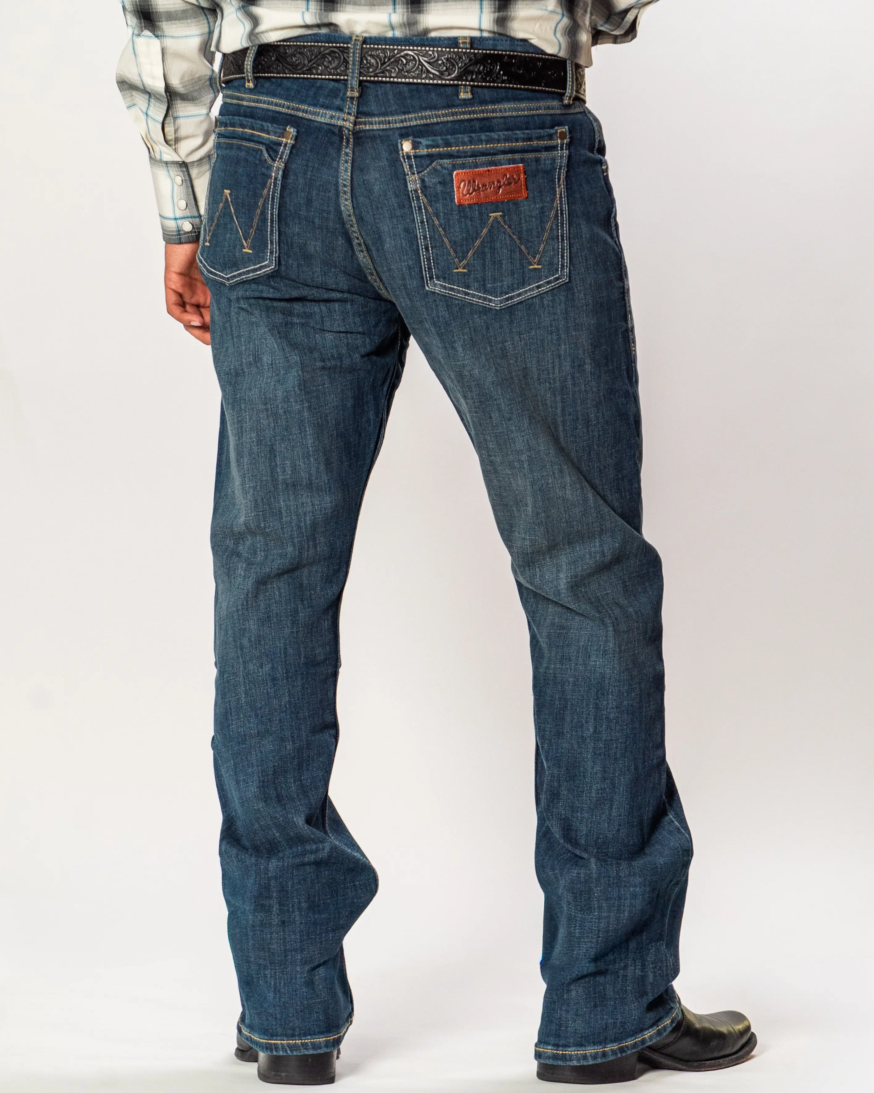 Wrangler Men’s Retro Slim Boot Dark Wash Jeans