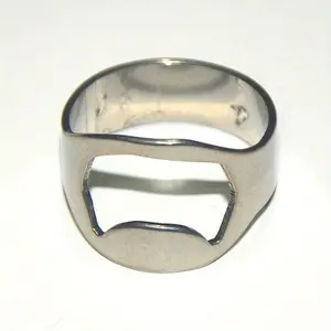 1pc Multi-Functional Colorful Ring-Shape Opener Kitchen Gadgets Kitchenware Beer Bottle Opener