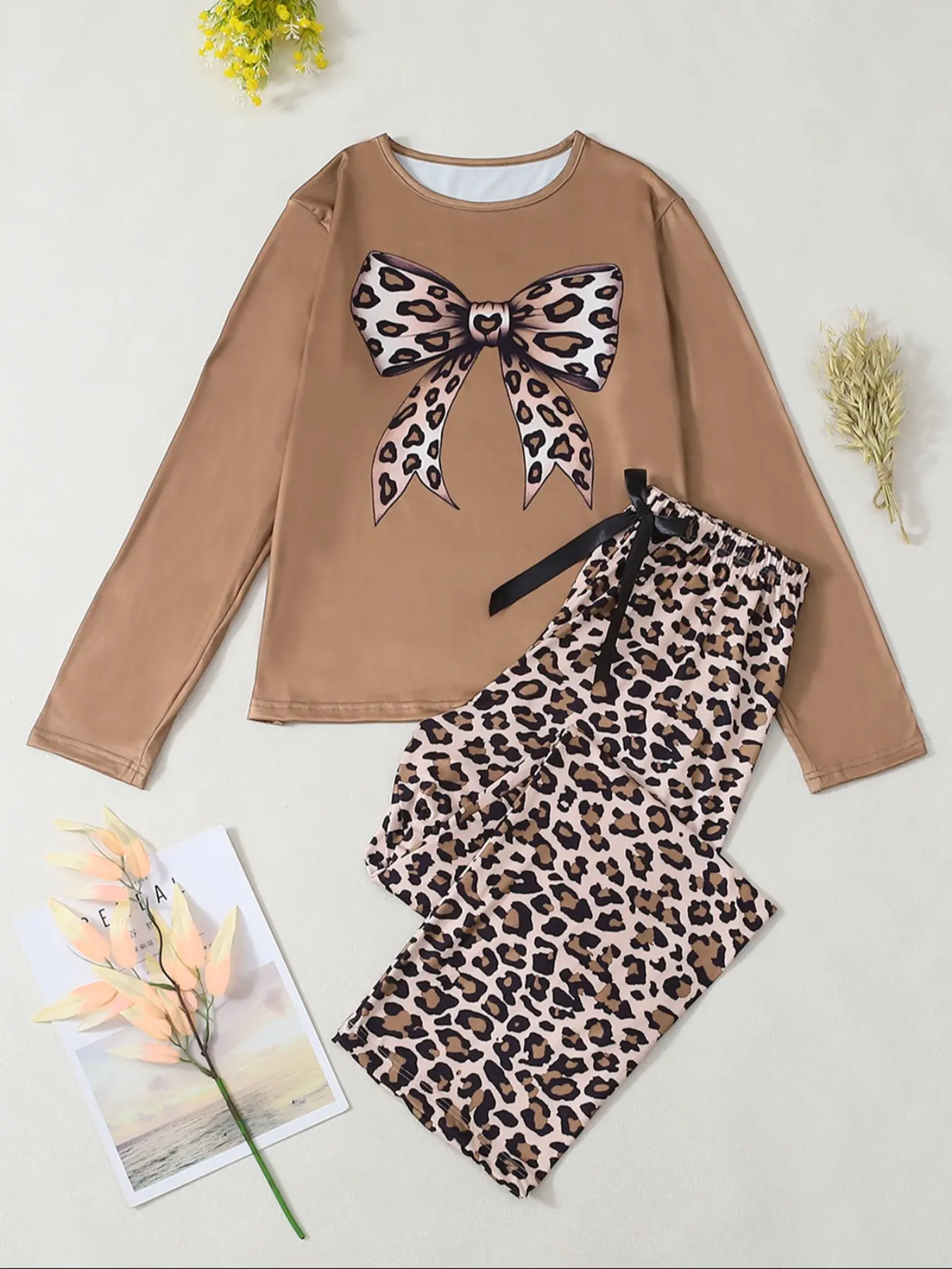 Autumn Winter New Leopard Print Bowknot Long Sleeve Pajama Set, Soft Breathable Fabric, Casual Round Neck Two-Piece Home Wear