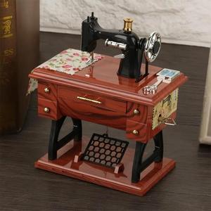 Vintage Sewing Machine Design Music Box, 1 Count Retro Sewing Machine Music Box, Home Decor Ornament, Ideal Gift for Birthday & Christmas, Interior Decor.