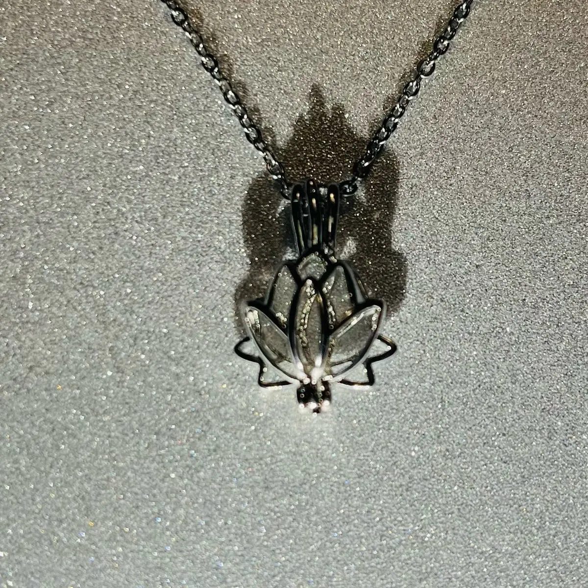 Aromatherapy necklace Lotus Flower