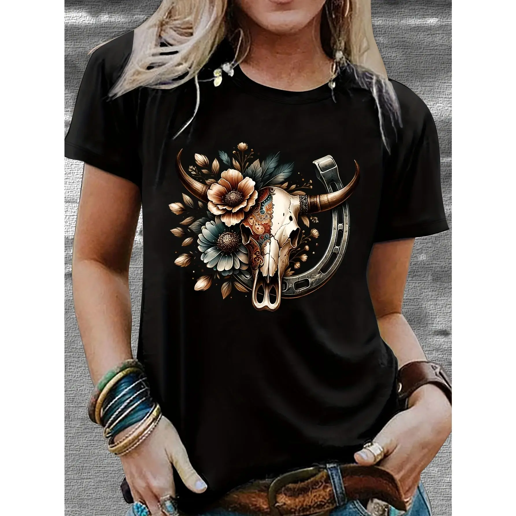 Aesthetic Bull Skull & Horseshoe Graphic Tee, Soft Cotton Western Boho Top for Ranch Wear