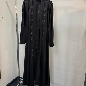 Dubai Abaya with Free Hijab - Black Outfit with Long Sleeves and Embroidered Design