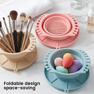 Silicone Folding Makeup Brush Cleaner Cup with Palette 3-in-1 Mini Washer Bowl for Travel Portable Cosmetic Sponge Cleaning Tool